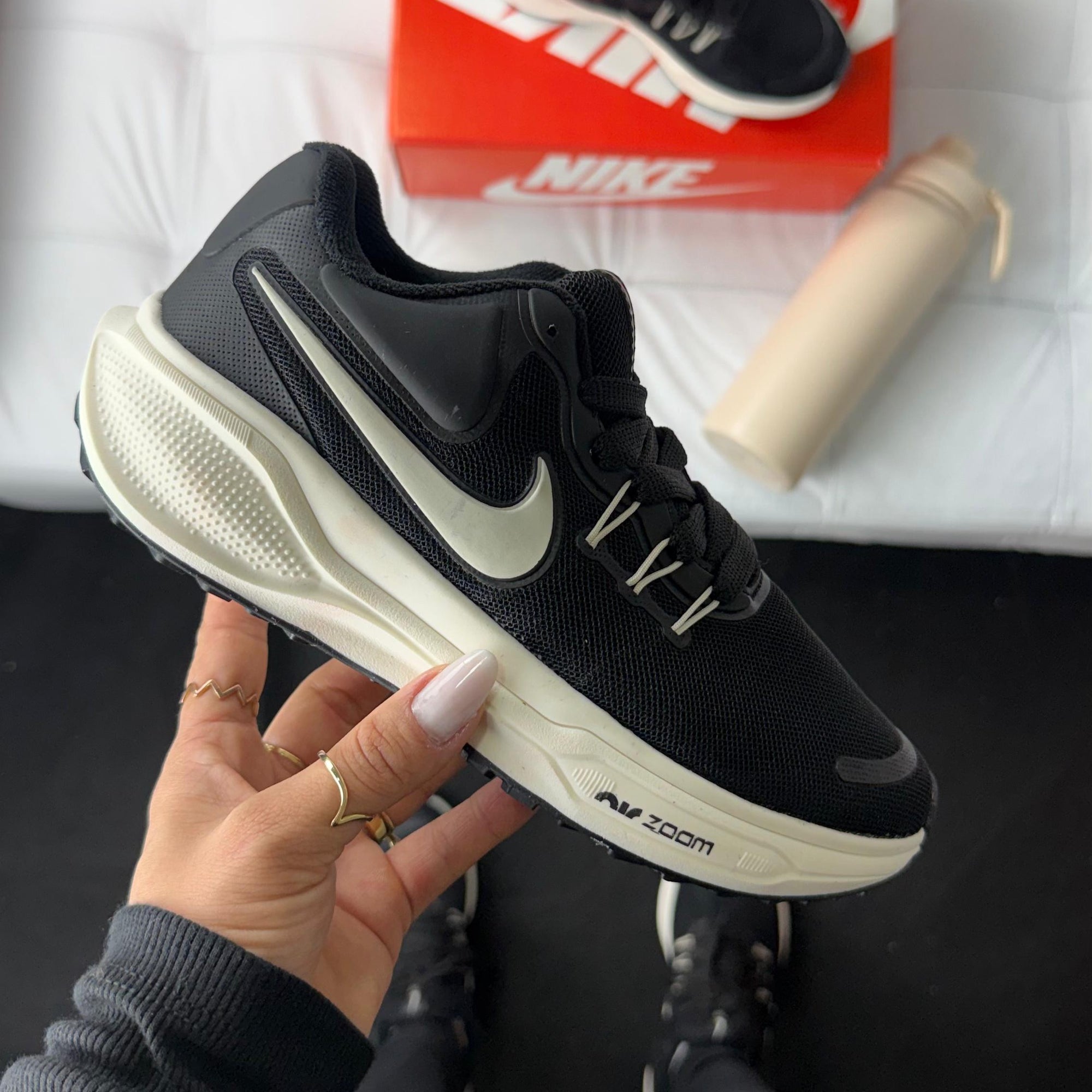 Tênis Nike Zoom Revolution – Preto/Off