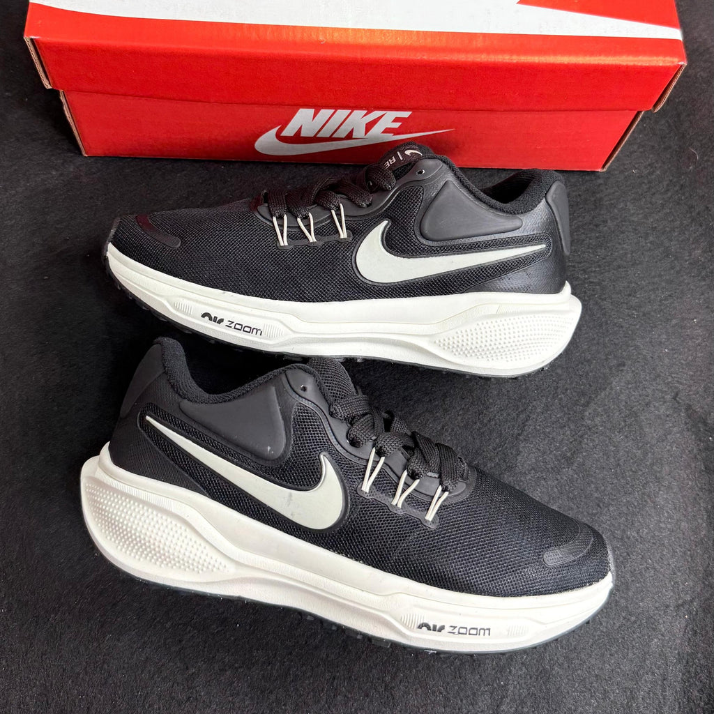 Tênis Nike Zoom Revolution – Preto/Off