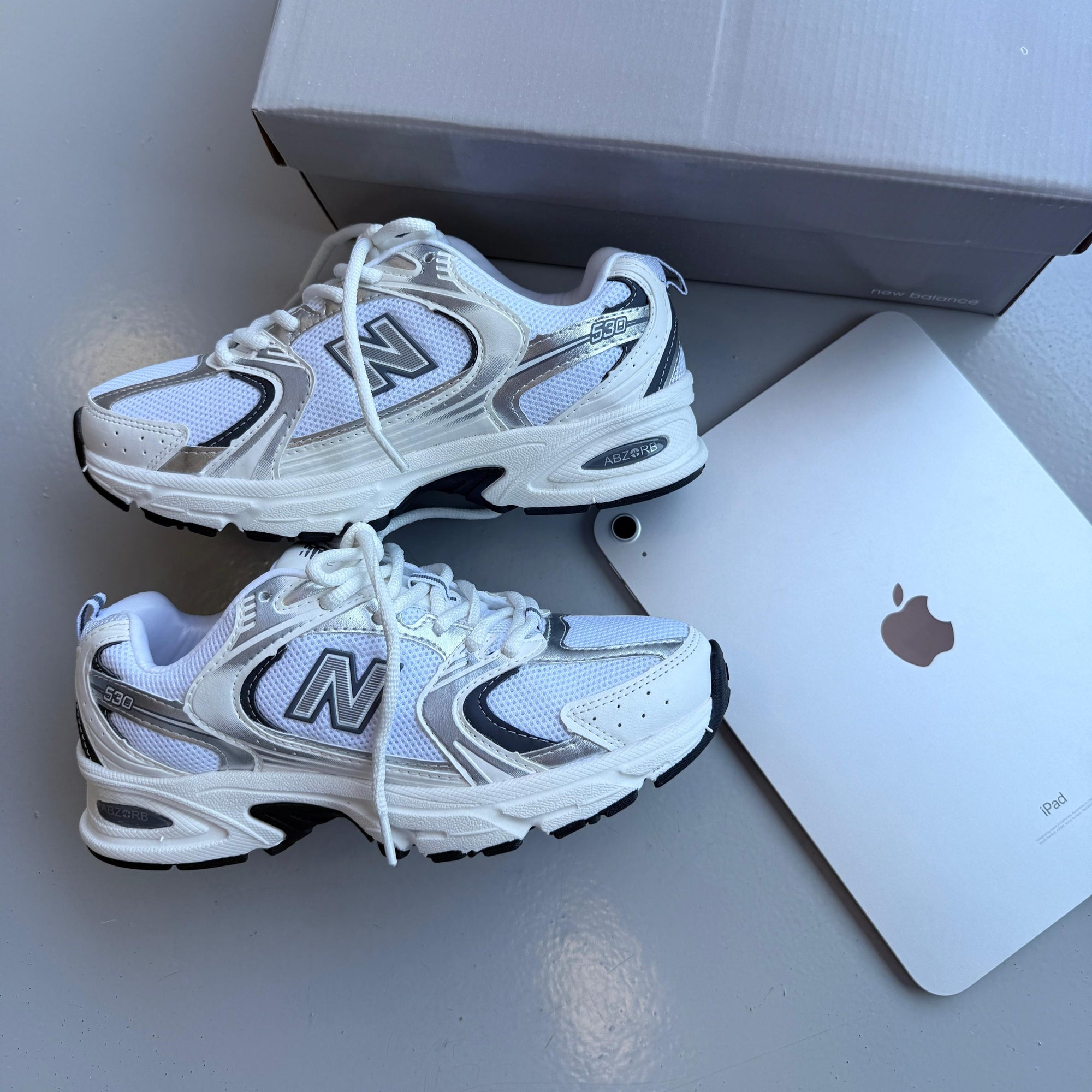 New Balance 530 Retrô – Branco/Chumbo