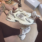 Tênis New Balance 530 – Off/Marrom