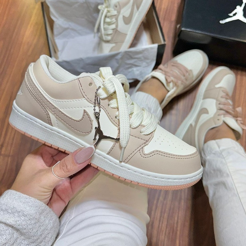Tênis Jordan Low Linha Luxo Marfim/Branco