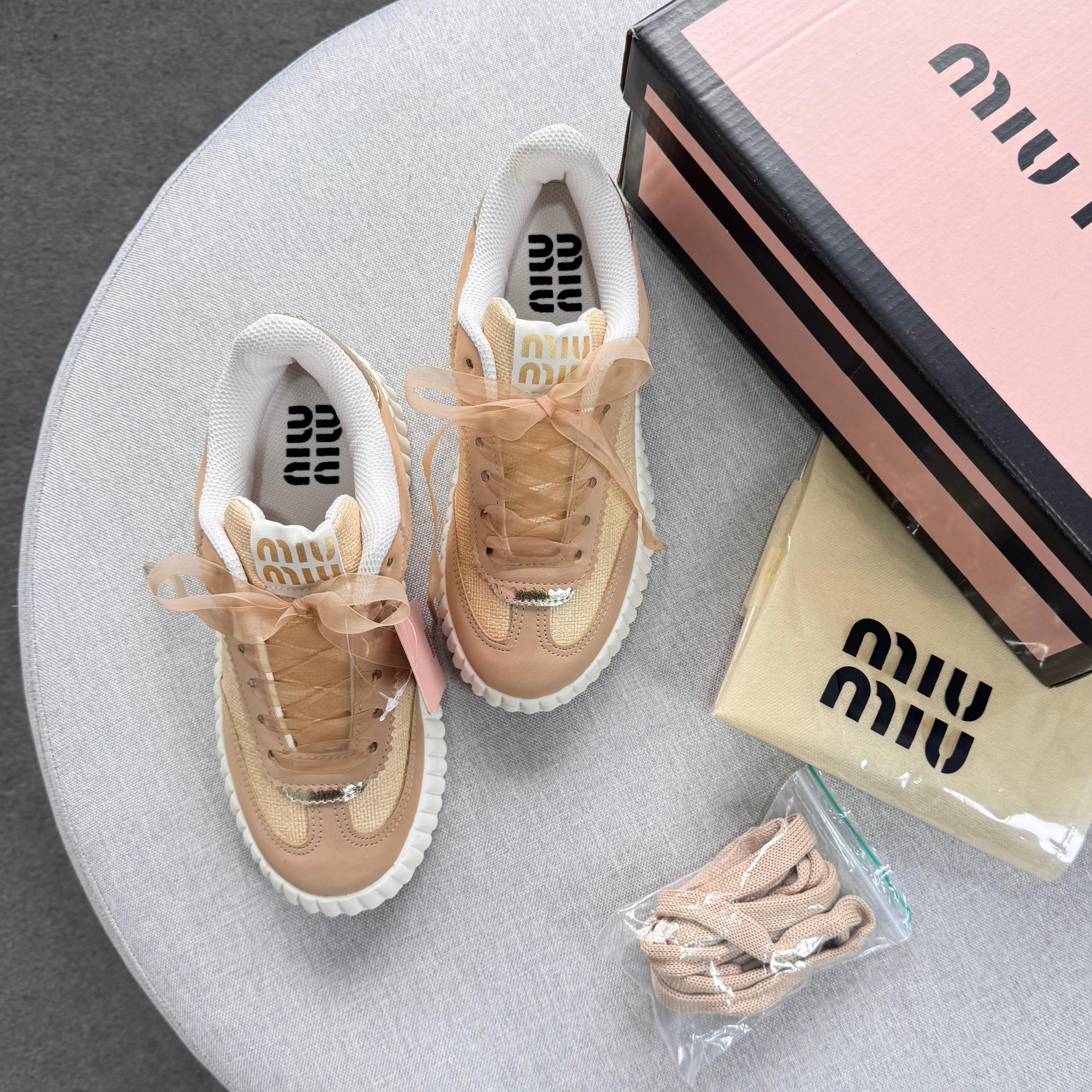 Tênis Casual Quenz Miu Miu Dakar Palha/Amêndoa/Ouro