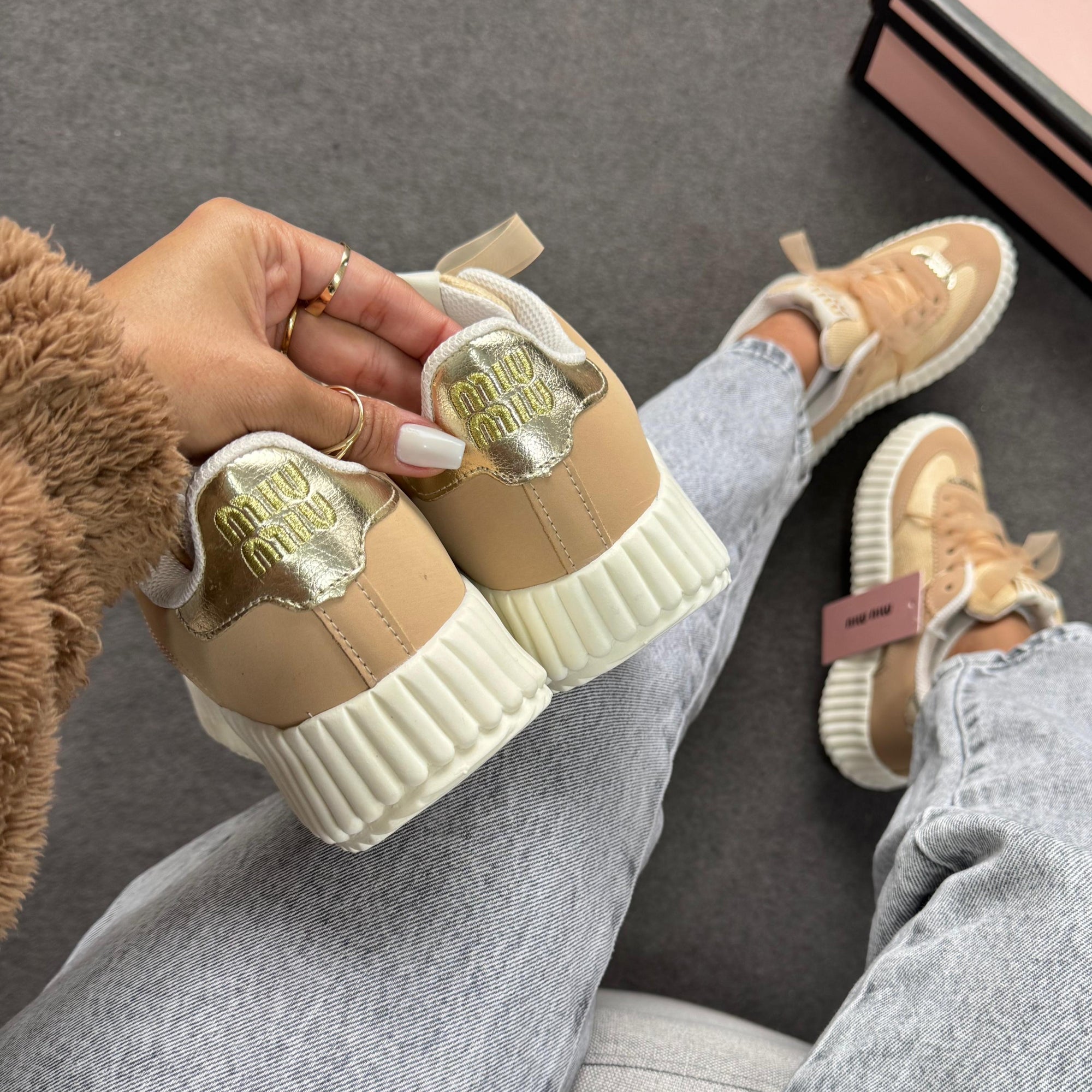 Tênis Casual Quenz Miu Miu Dakar Palha/Amêndoa/Ouro