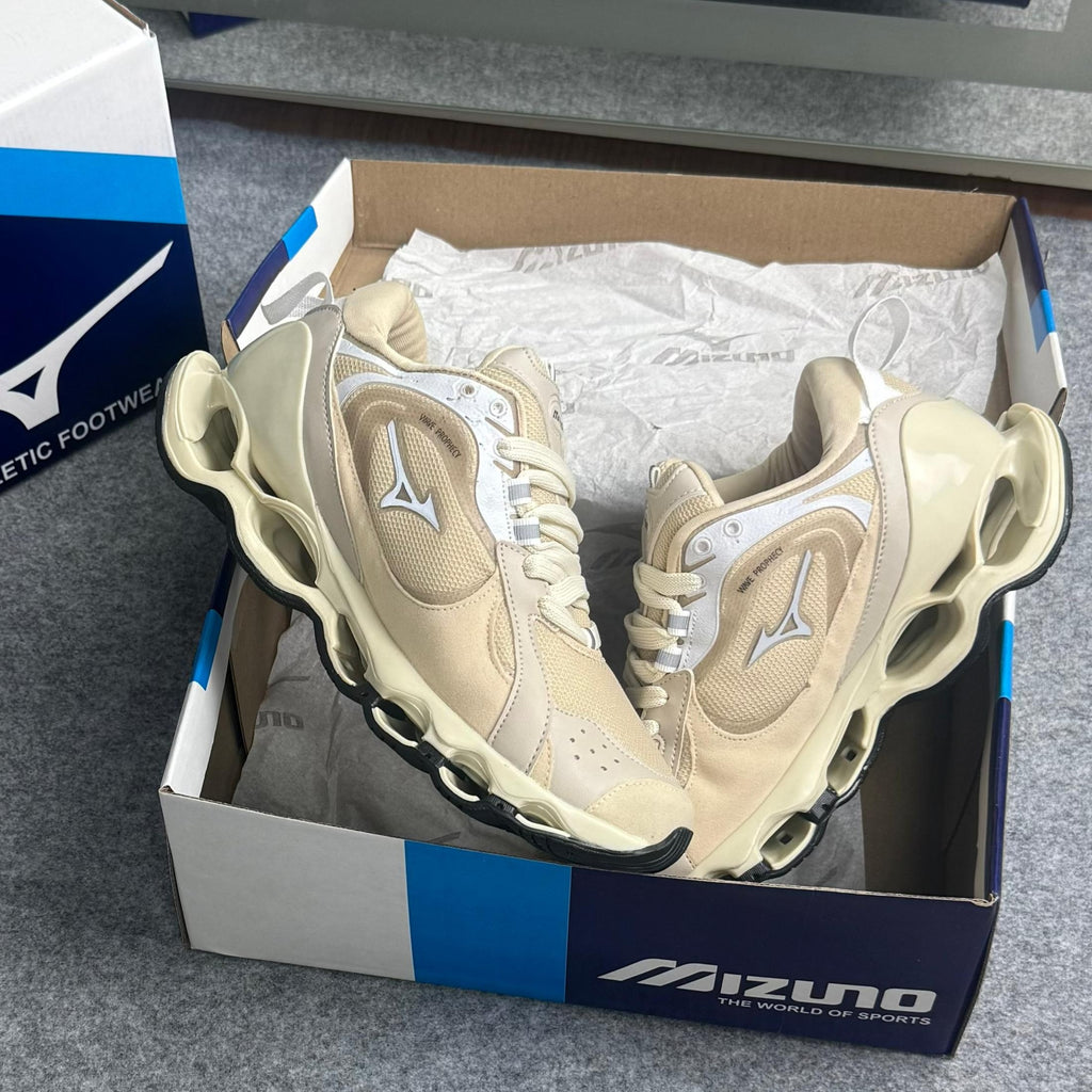Mizuno Wave Beta 2 Creme