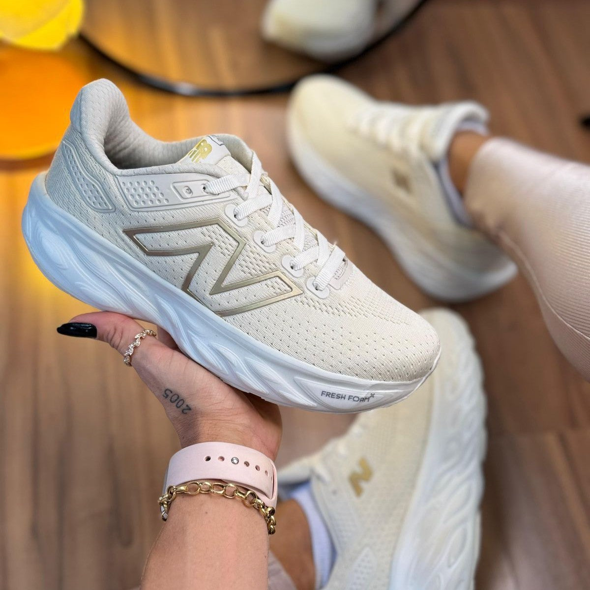 New Balance Fresh Foam X Off White / Dourado