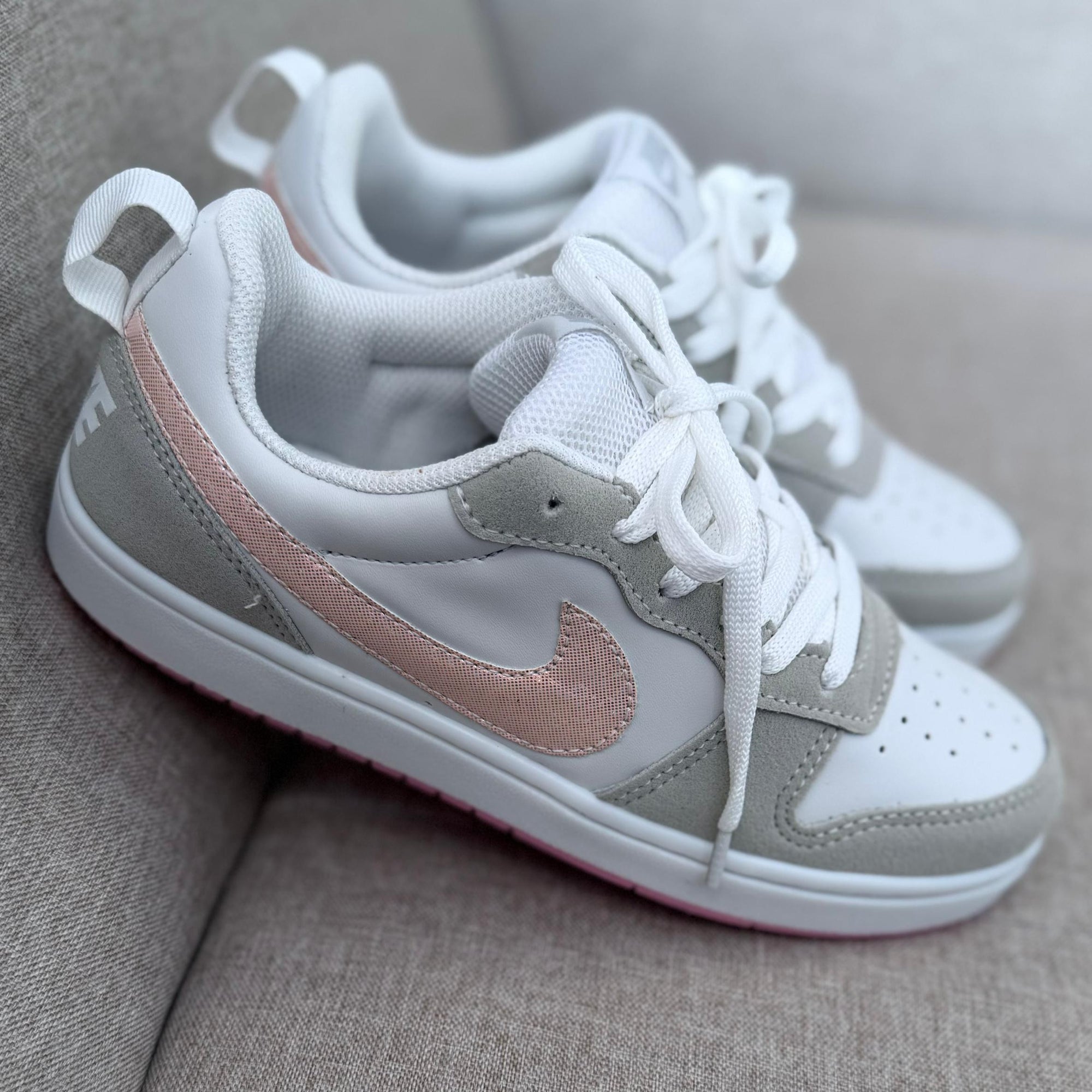Tênis Court Borough Low Recraft – Cinza/Rosa