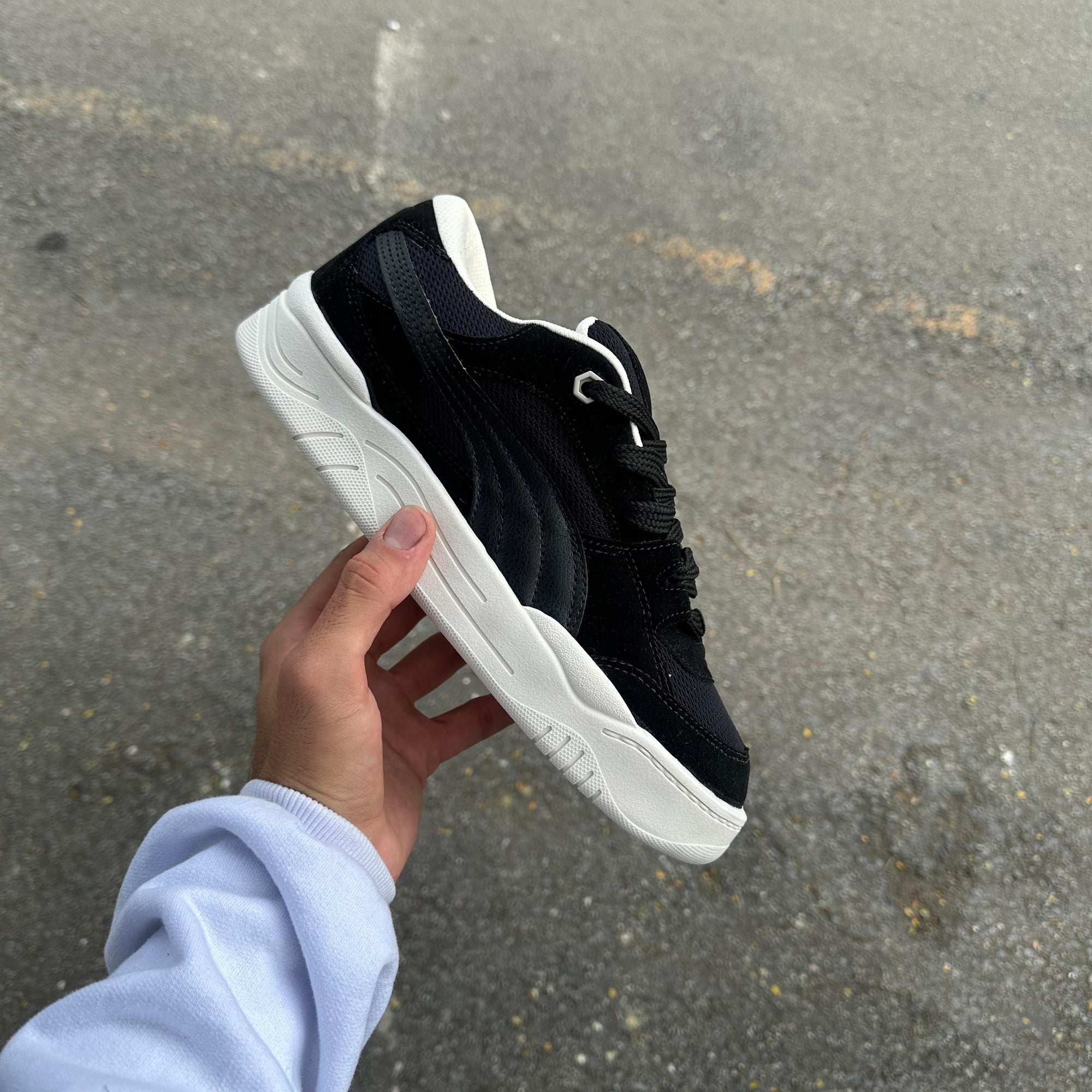 Tênis Puma 180 – Preto/Preto/Off