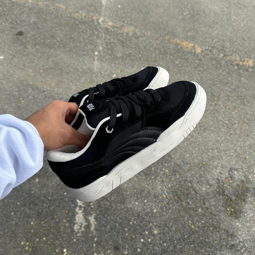 Tênis Puma 180 – Preto/Preto/Off