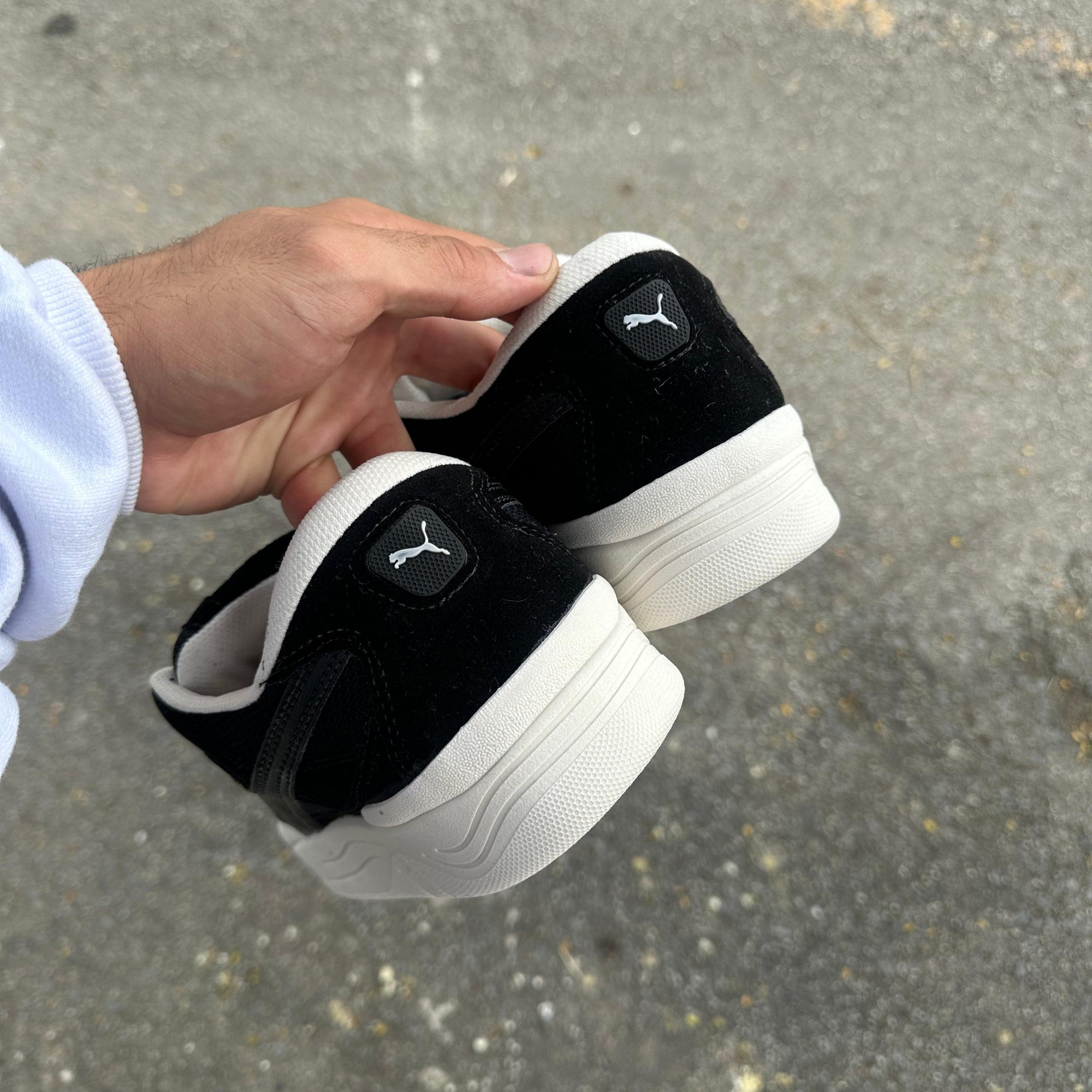 Tênis Puma 180 – Preto/Preto/Off