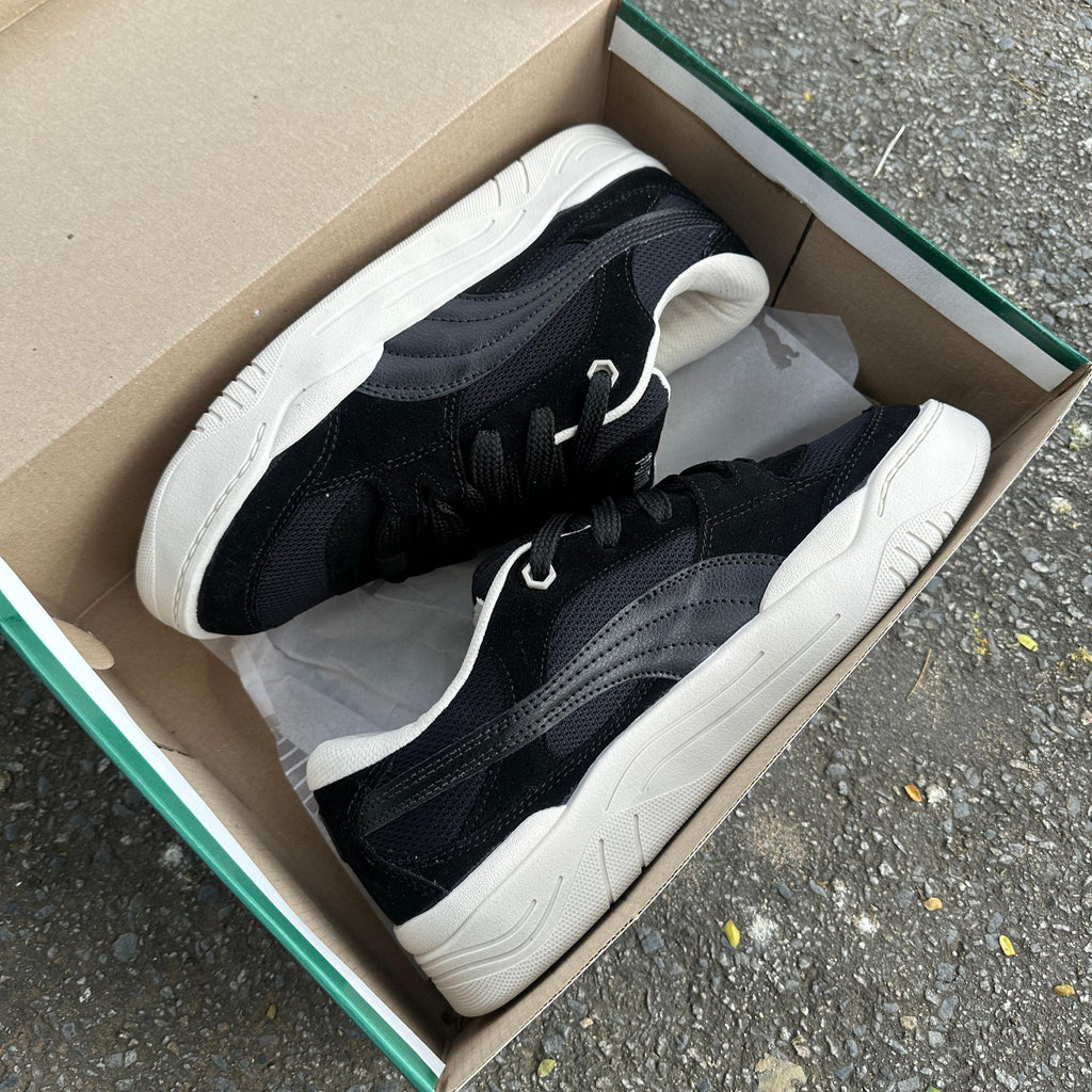 Tênis Puma 180 – Preto/Preto/Off
