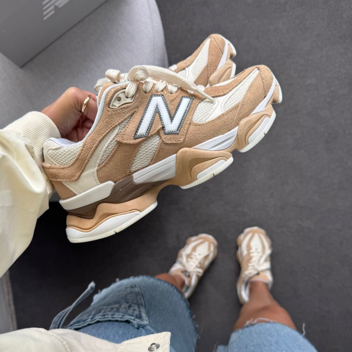 Tênis New Balance 9060 Prime – Caramelo/Off
