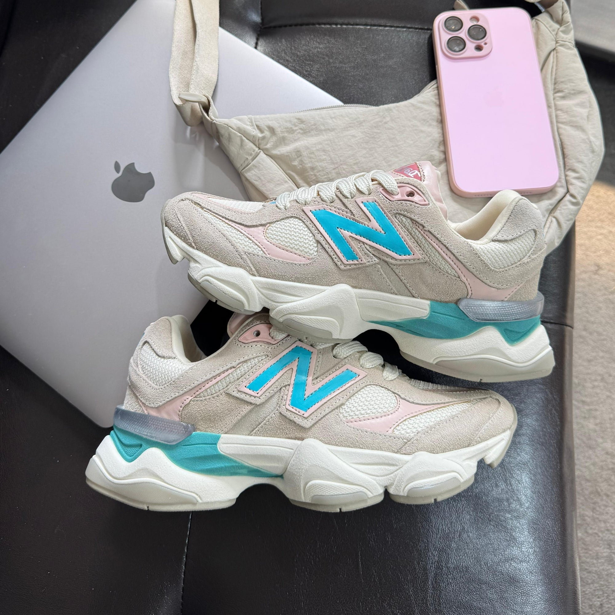 Tênis New Balance 9060 Prime Couro – Bege/Azul/Rosê