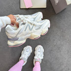 Tênis New Balance 9060 Prime – Branco/Cinza/Rosa