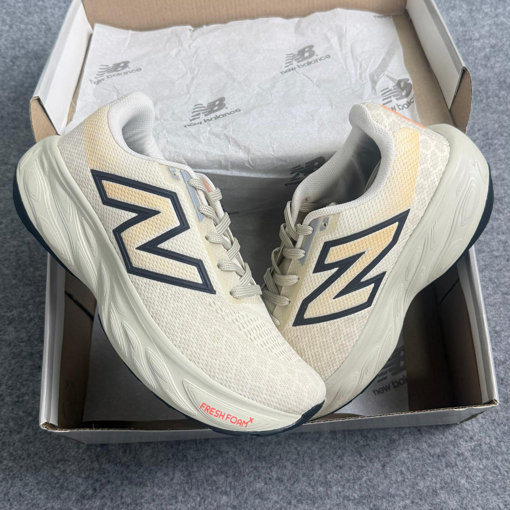 Tênis New Balance 1080 – Off Bege
