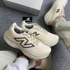 Tênis New Balance 1080 – Off Bege
