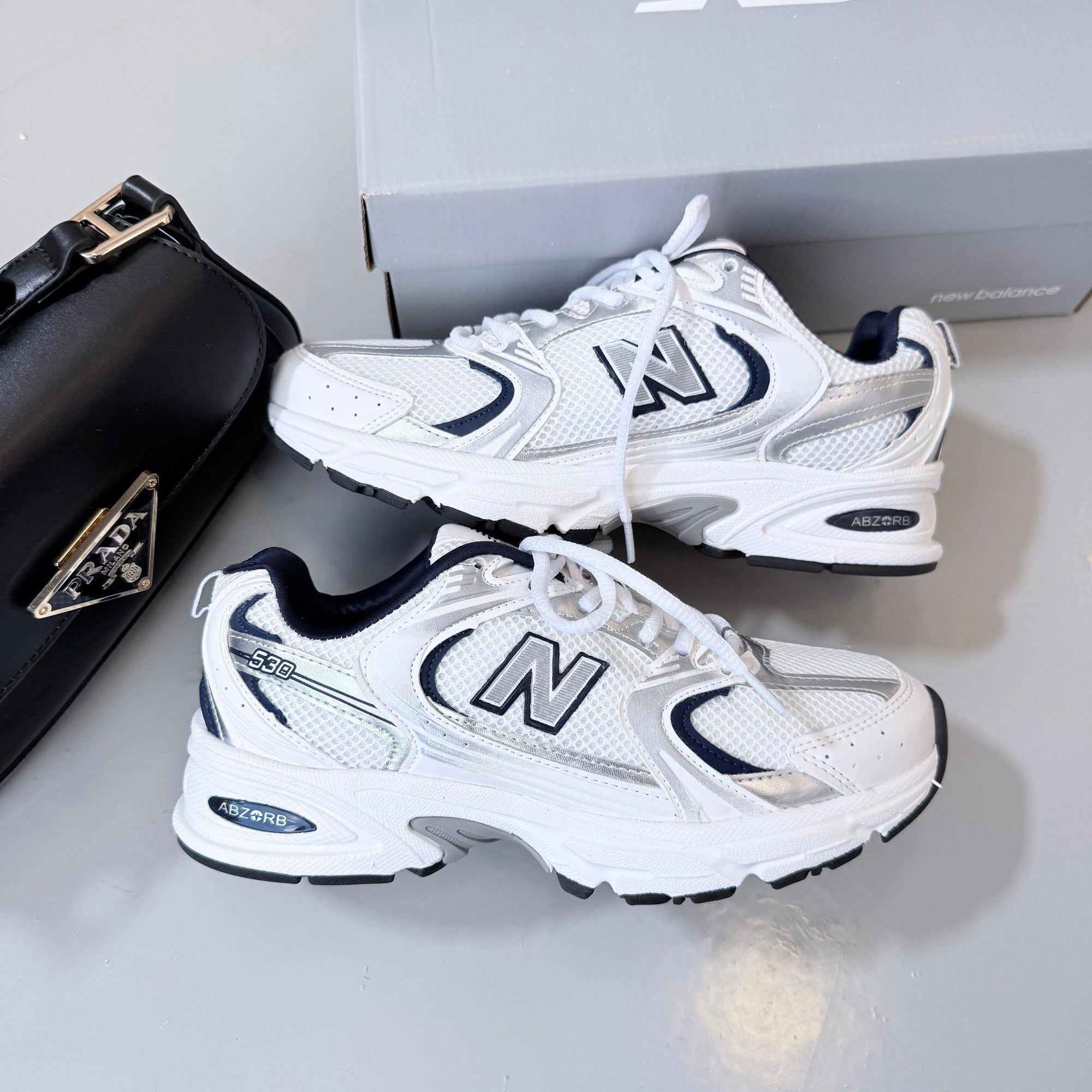 New Balance 530 Retrô – Branco/Marinho