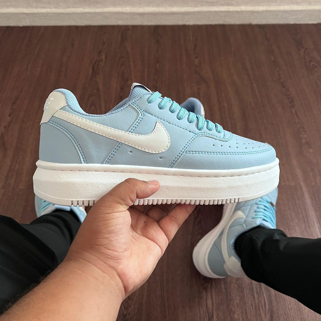 Tênis Nike Air Force 1 Sage Low Azul Claro