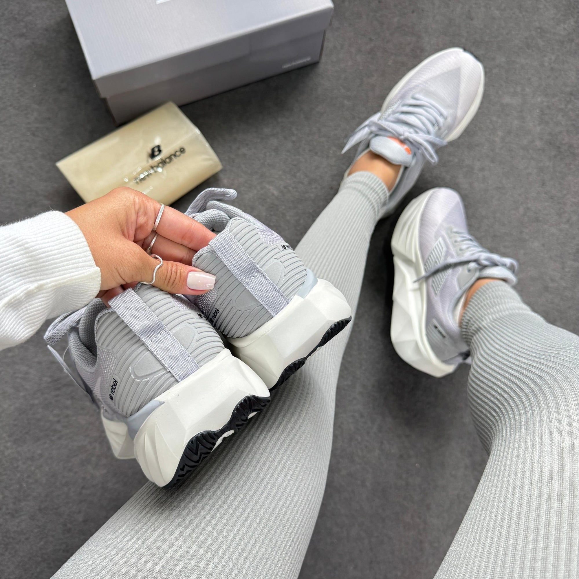 Tênis New Balance FuelCell Rebel Prime – Cinza