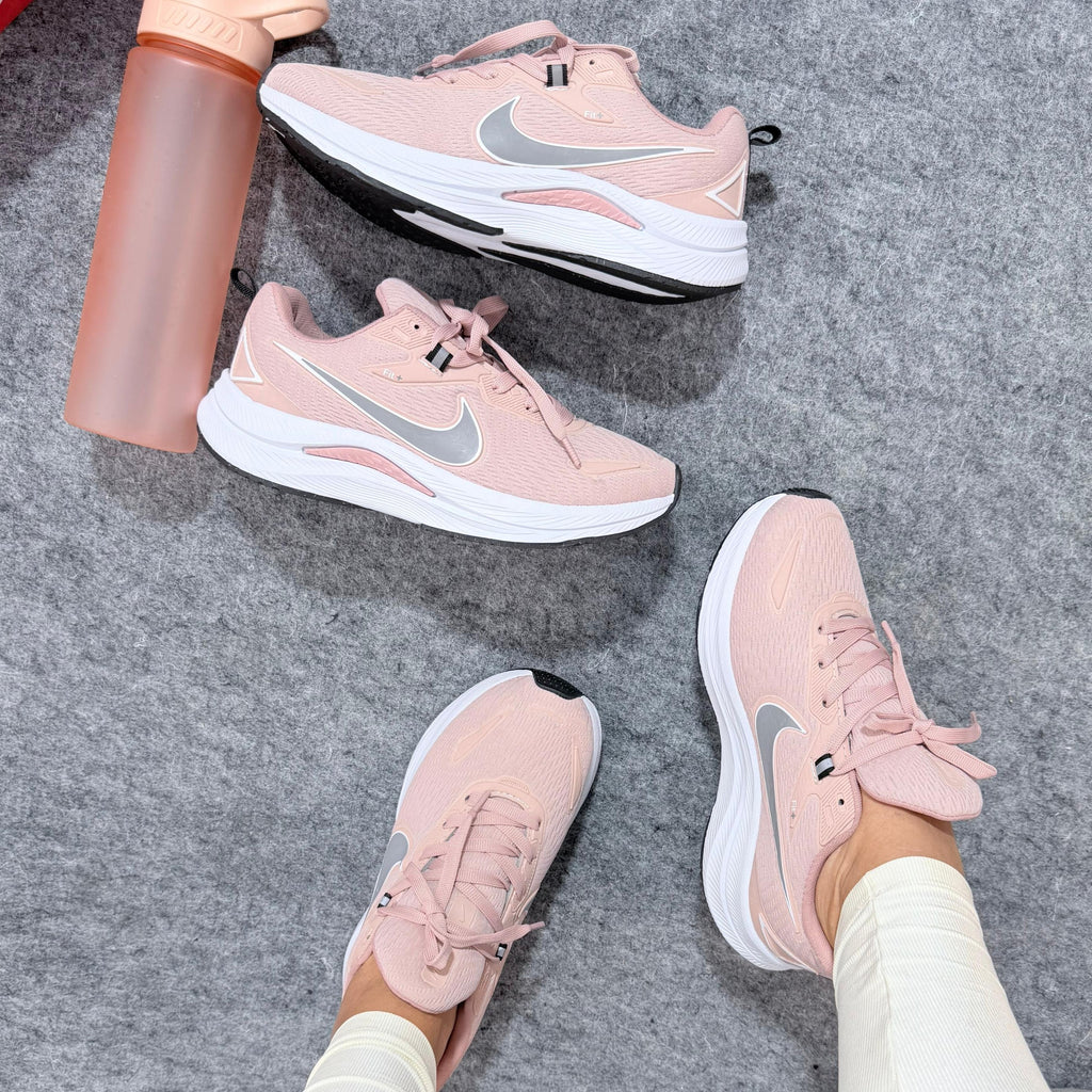 Tênis Nike Running EST 1972 – Nude/Branco