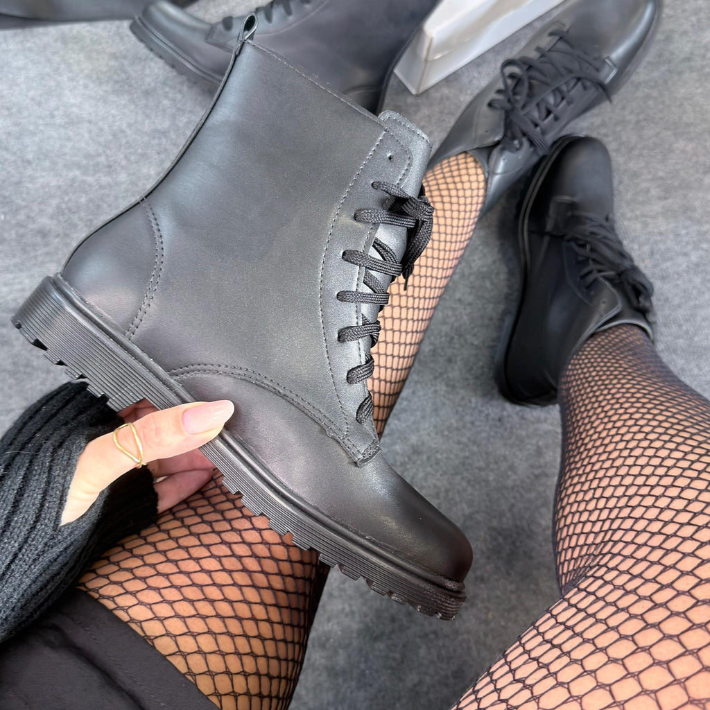 Bota Cano Baixo – Preto