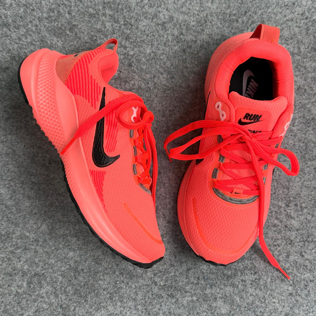 Tênis Nike Vomero 18 Prime – Salmão