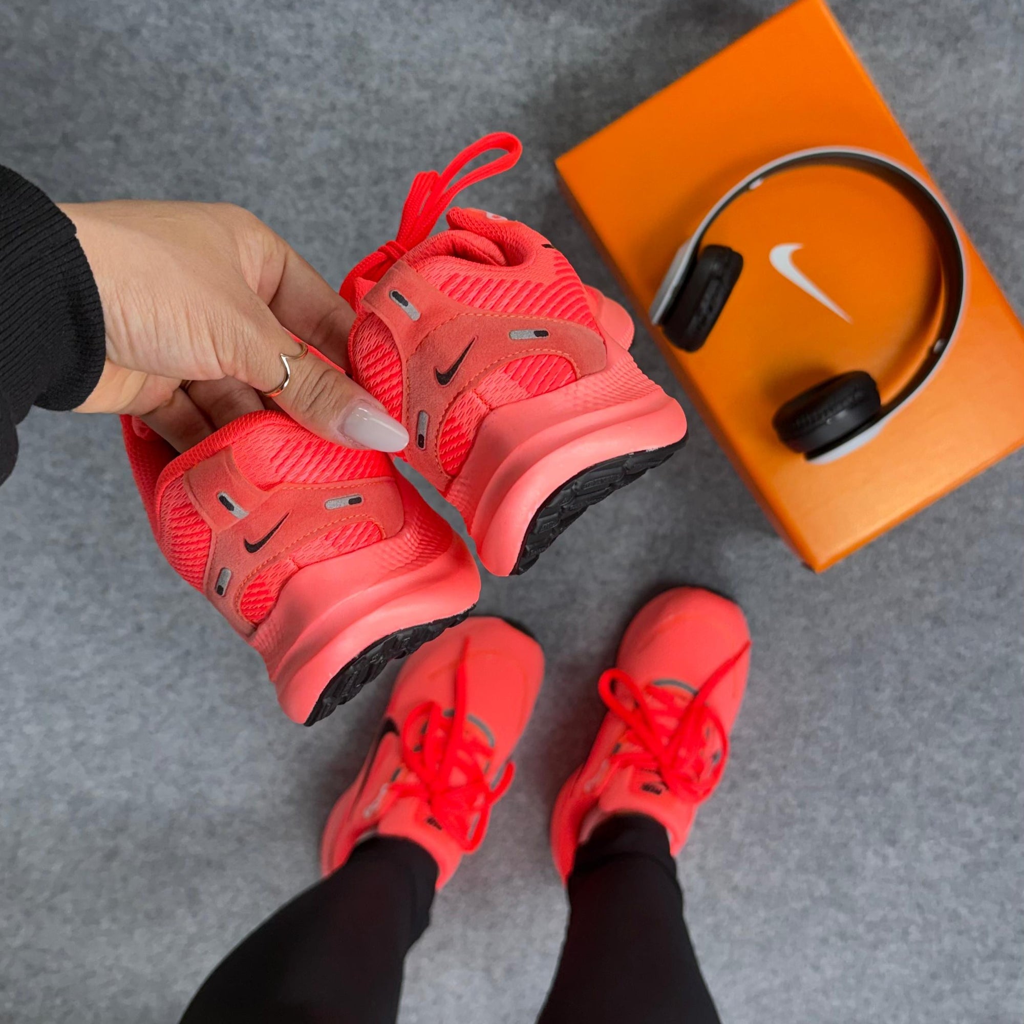 Tênis Nike Vomero 18 Prime – Salmão
