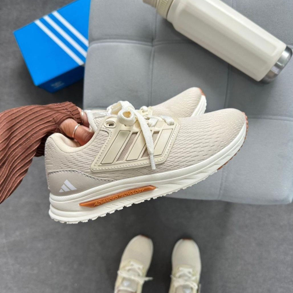 Tênis Adidas A-Boost Bege
