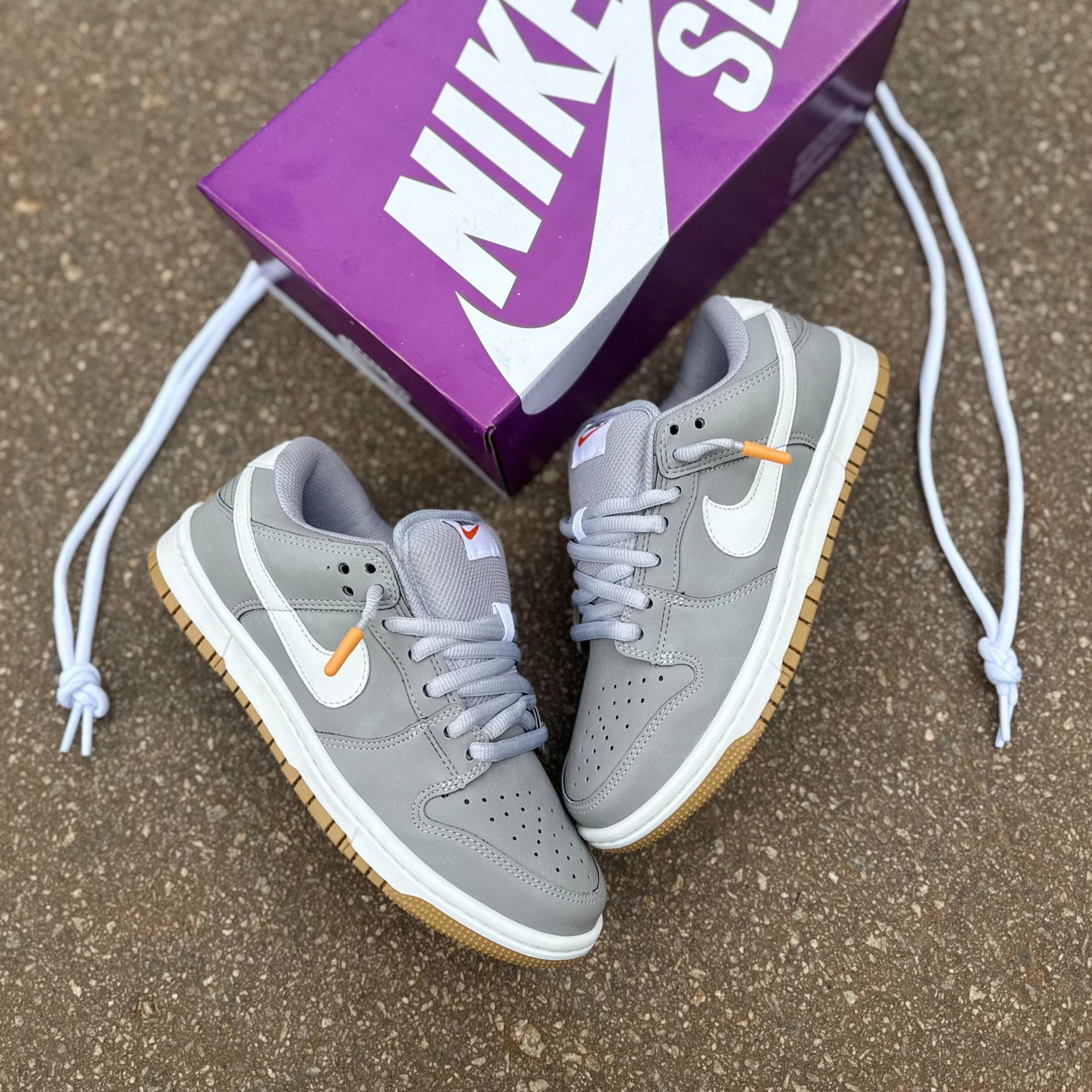 Tênis SB Dunk Grey Gum 🩶🤍🟤 – Linha Prime