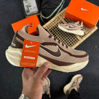 Tênis Nike ZoomX Meia Knit – Bege/Marrom 🤎✨🏃♂️