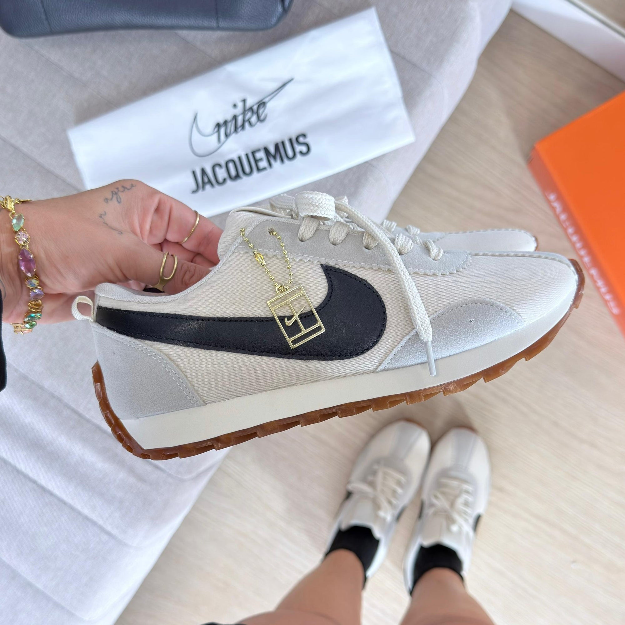 Nike Jacquemus Moon Shoe – Off/Preto