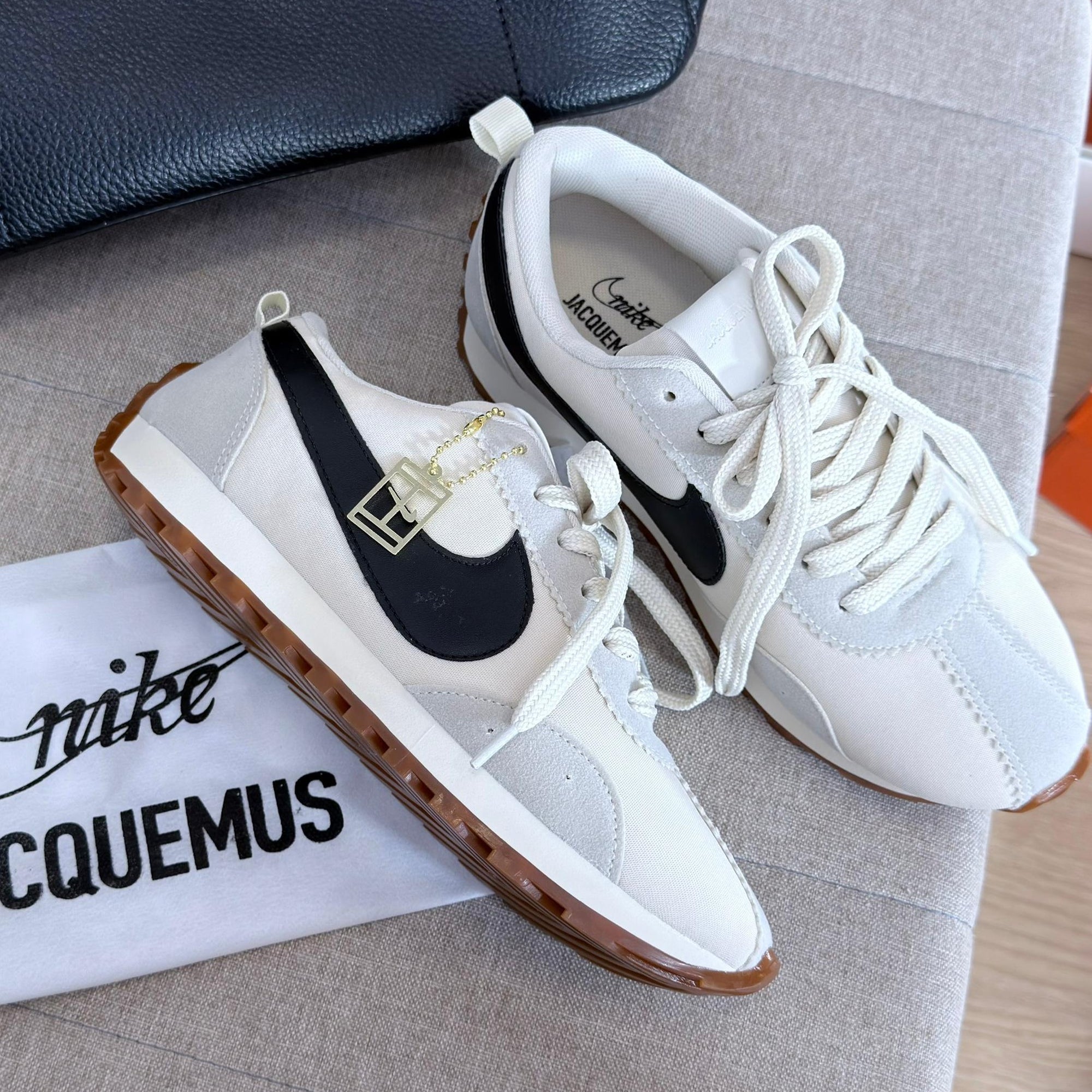 Nike Jacquemus Moon Shoe – Off/Preto