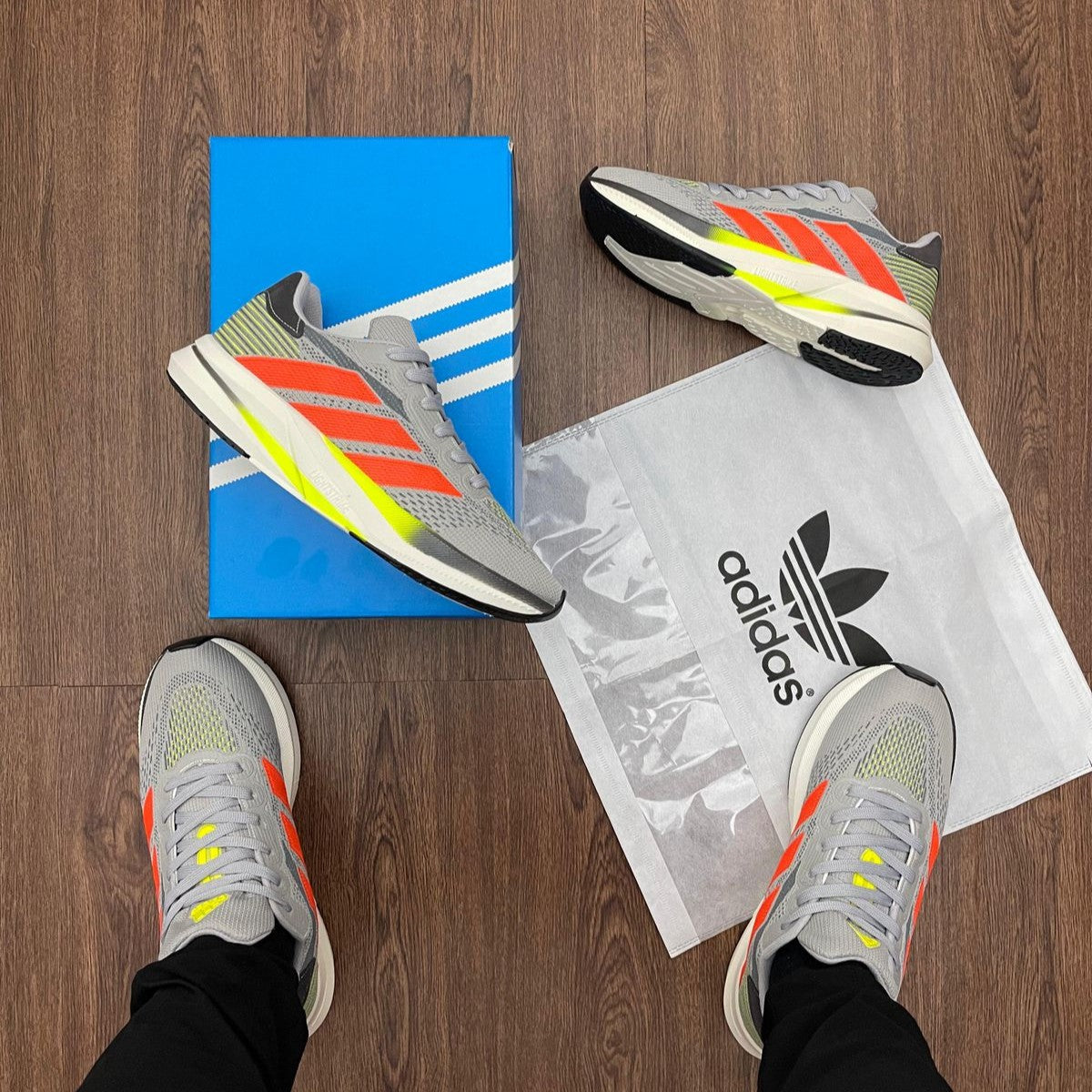 Tênis Adidas Duramo Speed – Cinza/Laranja Neon