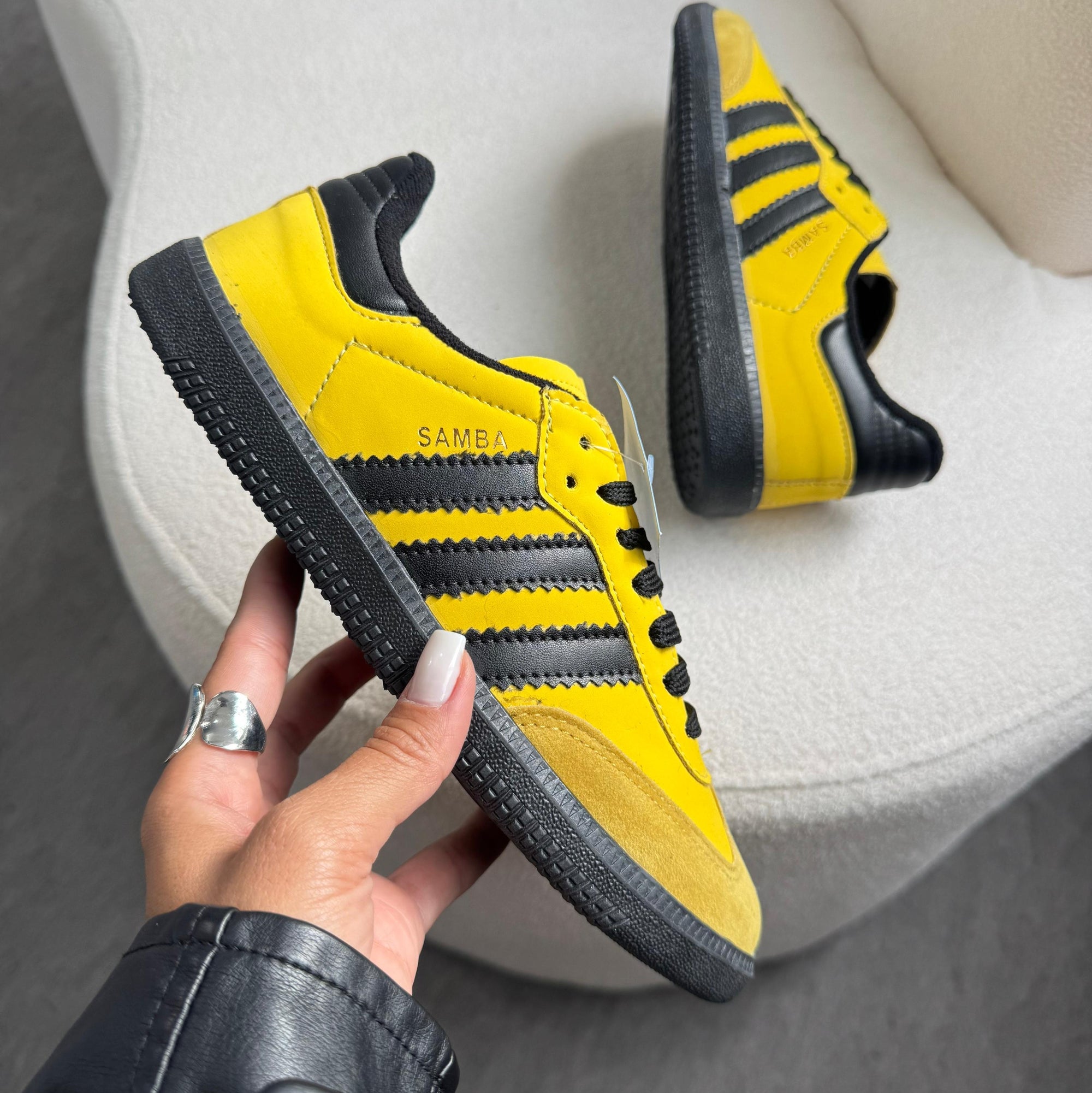 Tênis Adidas Samba OG – Mostarda/Preto