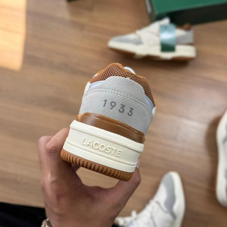 Tênis Lacoste Tenning 1933 Branco/Caramelo Edição Especial