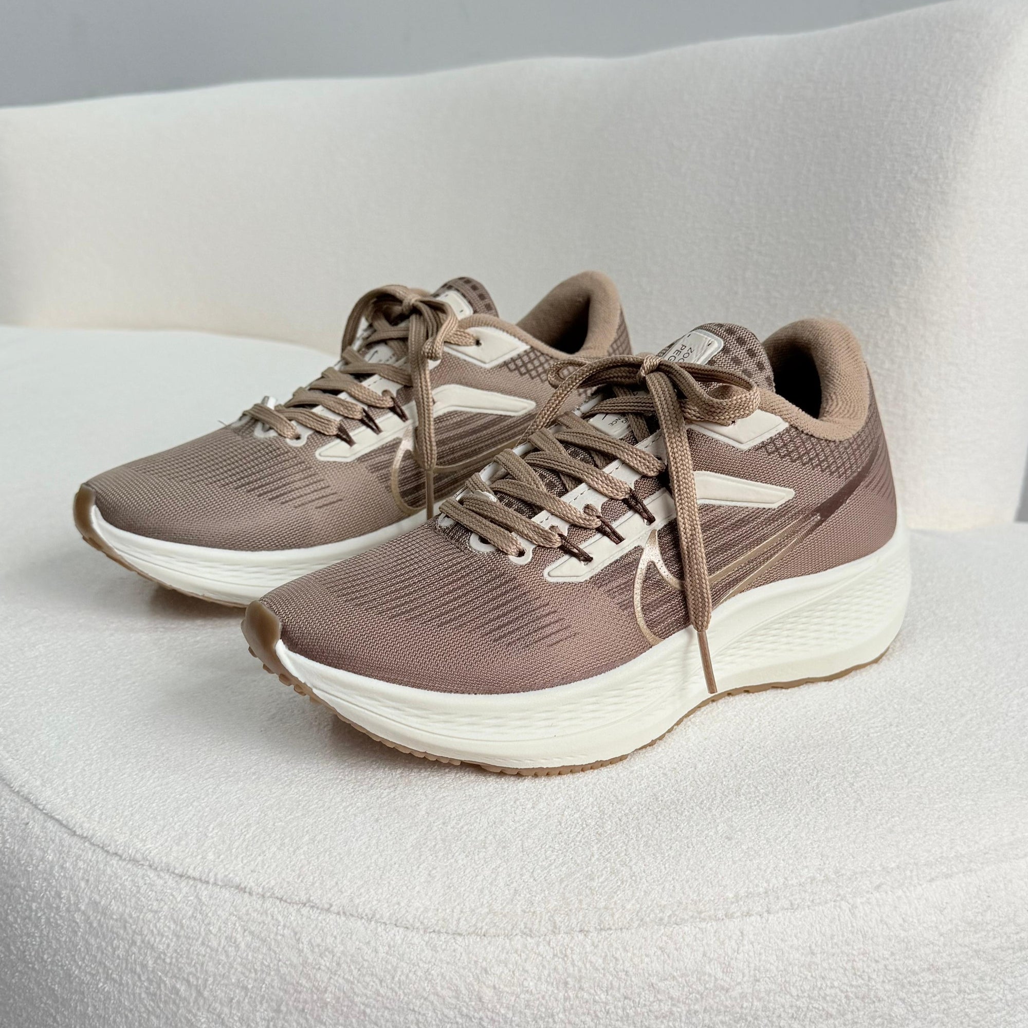 Tênis Nike Pegasus Capuccino