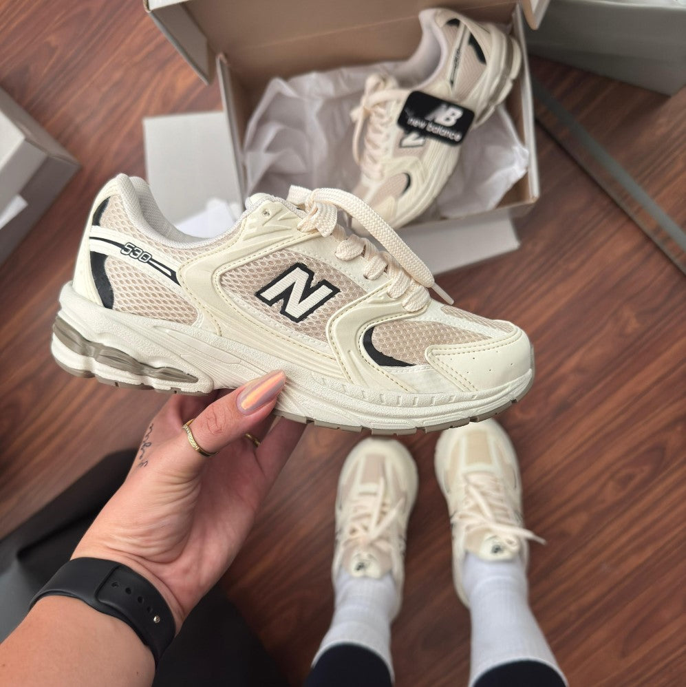 Tênis New Balance 530 Turbo – Bege/Preto