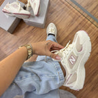Tênis New Balance 530 Turbo – Bege/Rosa