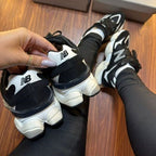 Tênis New Balance 9060 Couro - Preto/Branco