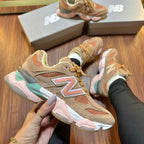 Tênis New Balance 9060 Couro - Rosa/Goiaba