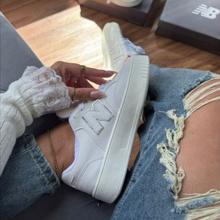 Tênis New Balance CT303 – Branco/Prata
