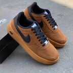 Tênis Air Force 1 Velvet - Caramelo