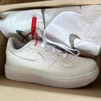 Tênis Air Force 1 Reflexivo Infantil - Branco